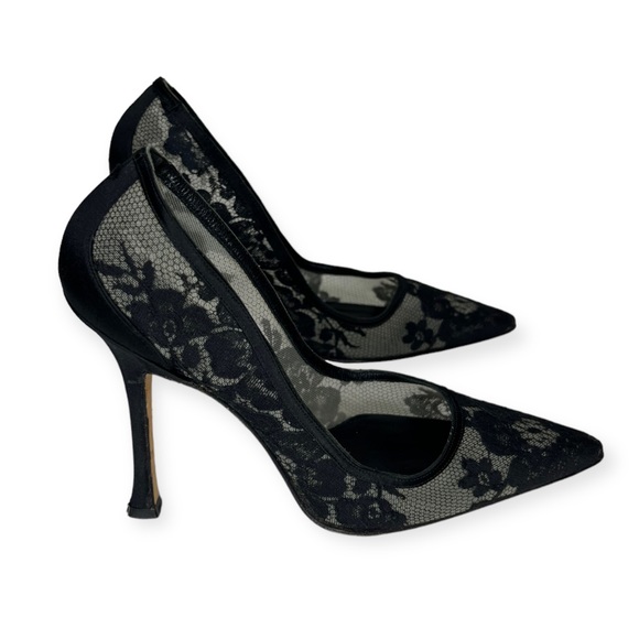 Manolo Blahnik Shoes - Vintage Manolo Blahnik BB Black Sheer Lace
Pointy Toe Sexy Pump Heels Sz 36 US 6